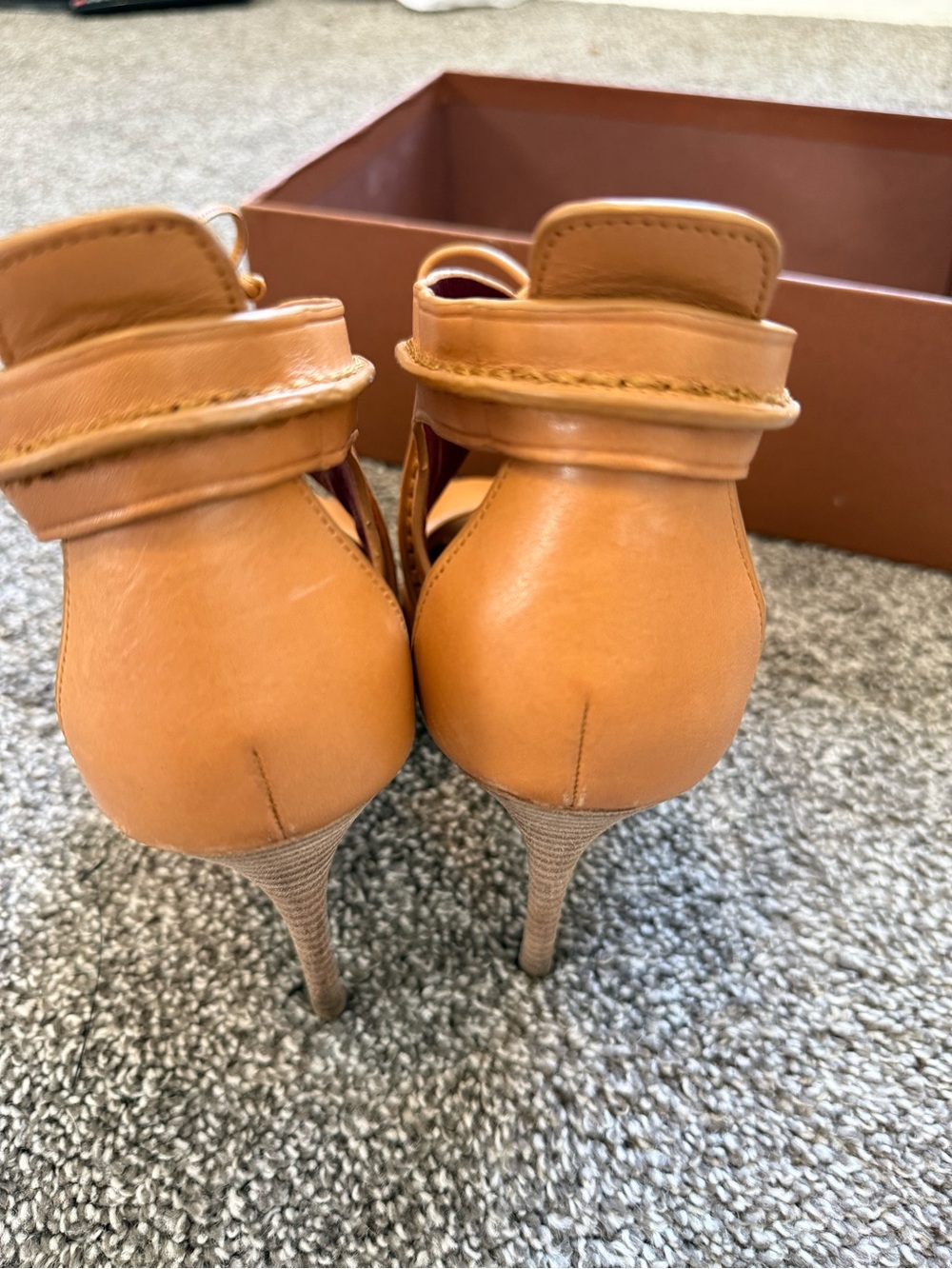 Coach Loise Heels - Picture 5 of 11